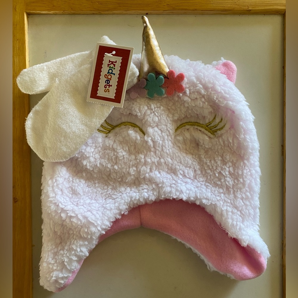 Kidgets Unicorn Hat and Gloves Set NWT